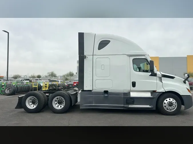 2022 Freightliner Cascadia 126049d112efd81a9c50816e78ab6186ca1