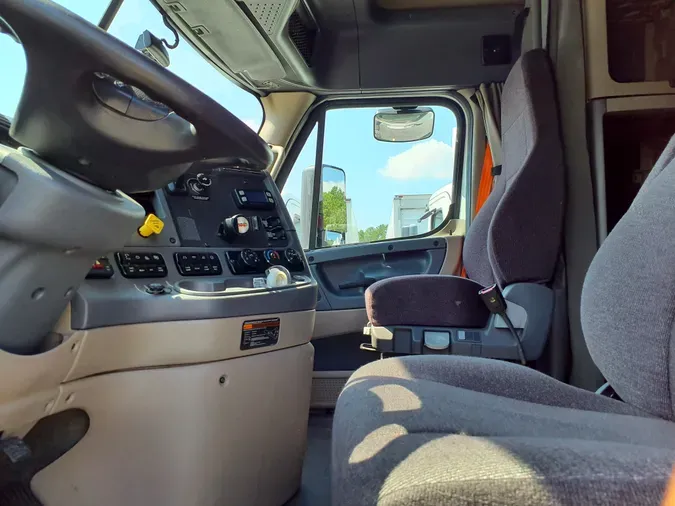 2018 FREIGHTLINER/MERCEDES CASCADIA 125