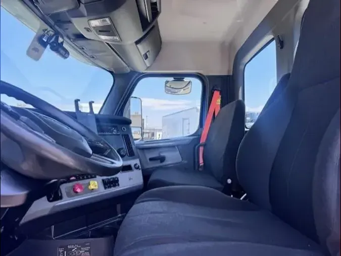 2019 Freightliner Cascadia04a38d08c5cc3c5a0dd77b4cd9830218