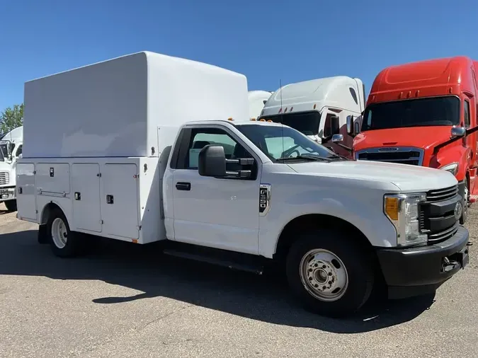 2017 FORD MOTOR COMPANY F35004a4e3fd918fcc697703c3e0081d2039