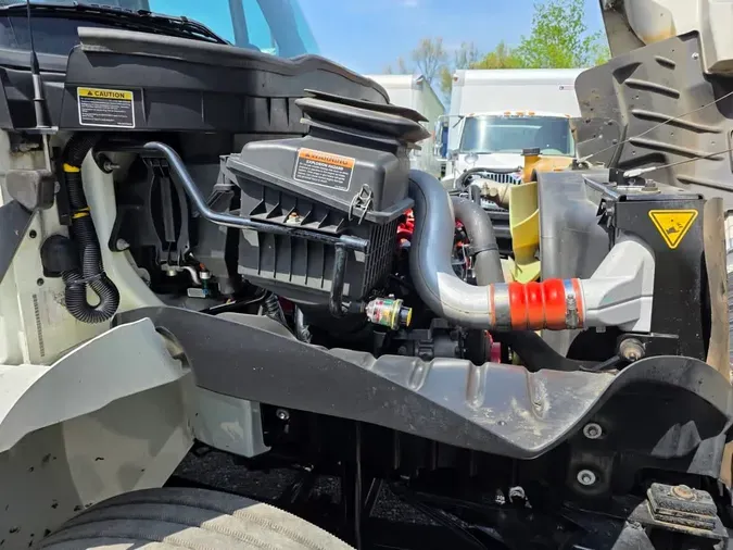 2019 NAVISTAR INTERNATIONAL 4300