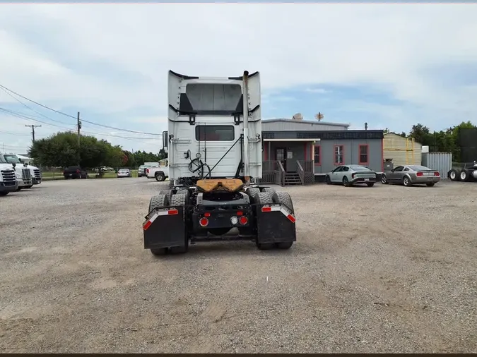 2019 VOLVO VNL64T-300