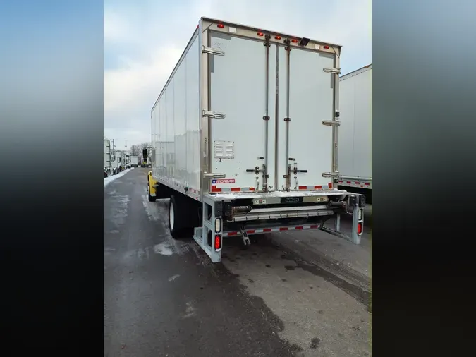 2016 FREIGHTLINER/MERCEDES M2 106