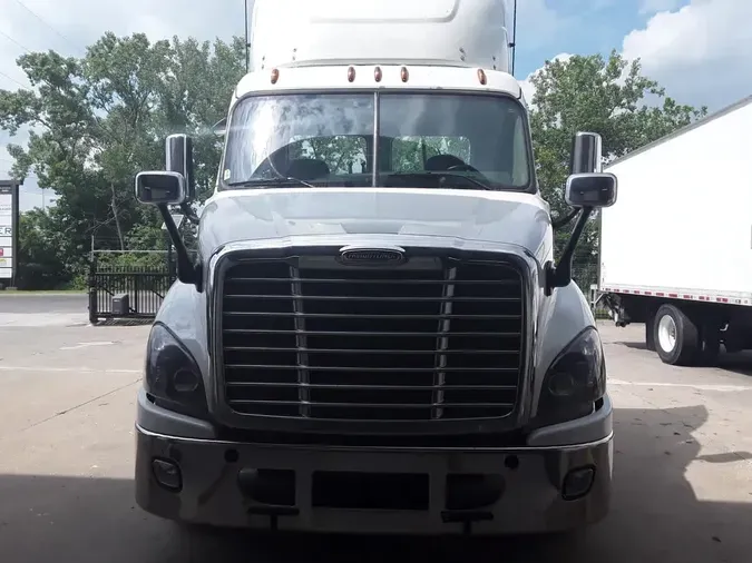 2018 FREIGHTLINER CASCADIA 113