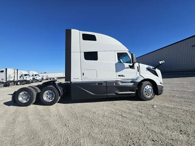 2026 VOLVO VNL860
