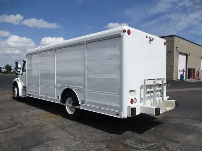 2015 FREIGHTLINER M2 106