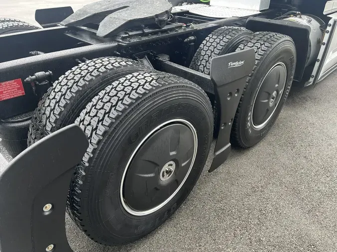 2022 VOLVO VNL64T74004b5dd24b2885fbae90b117084760d14