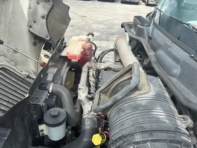 2019 NAVISTAR INTERNATIONAL RH613 DAYCAB S/A