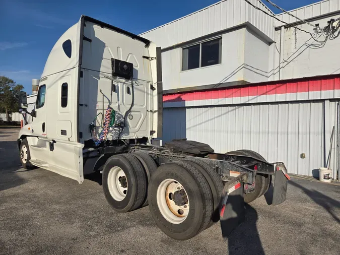 2019 FREIGHTLINER/MERCEDES CASCADIA 125