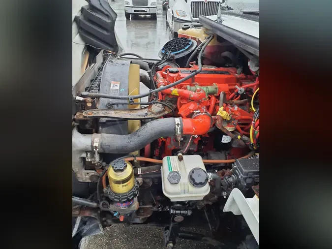 2017 FREIGHTLINER/MERCEDES M2 106