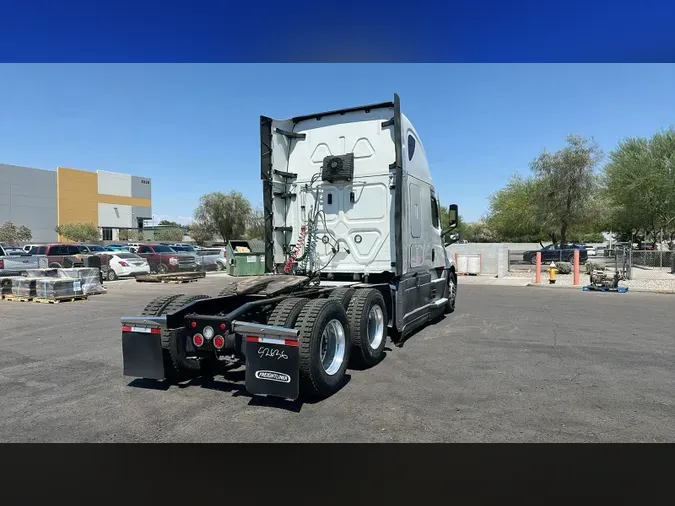 2022 Freightliner Cascadia 126