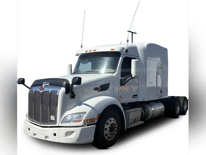 2022 Peterbilt 57904c098eea6a74bf179fc55a64b84585a