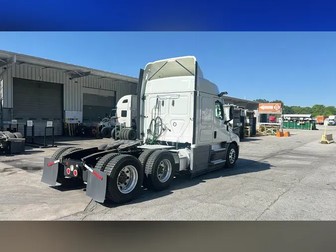2021 Freightliner Cascadia 126