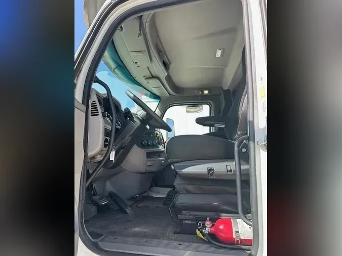 2019 Peterbilt 57904c4c9da811fbc94091368dbbb8a3ded