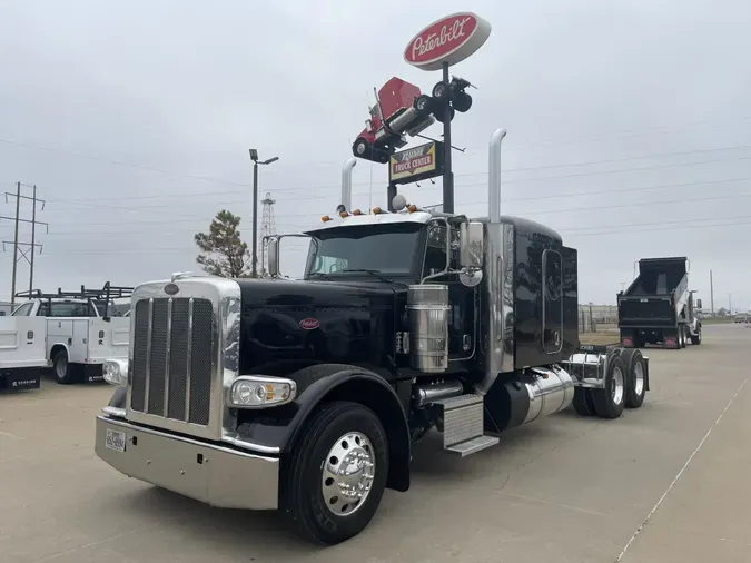 2022 Peterbilt 389