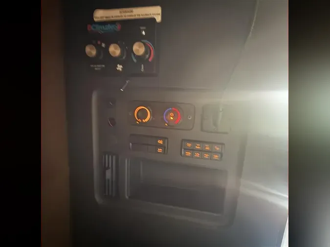 2022 FREIGHTLINER CA126