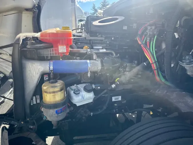 2019 FREIGHTLINER/MERCEDES NEW CASCADIA 126