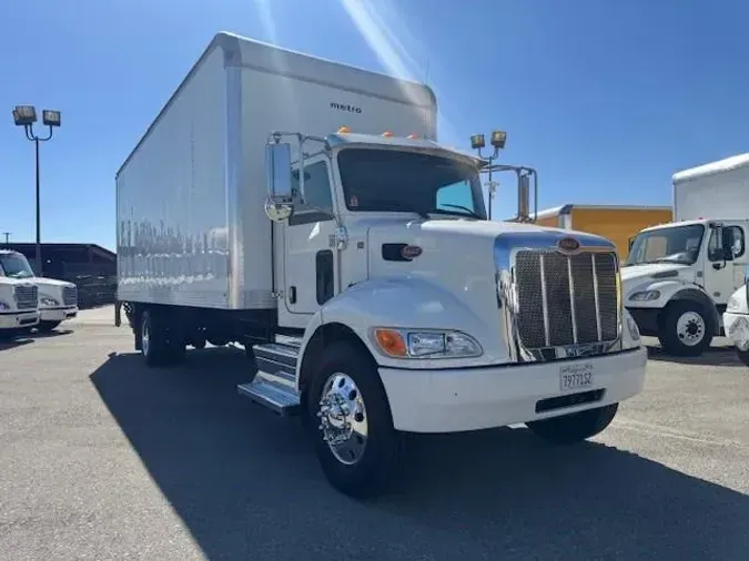 2020 Peterbilt 337