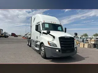 2021 Freightliner Cascadia 126