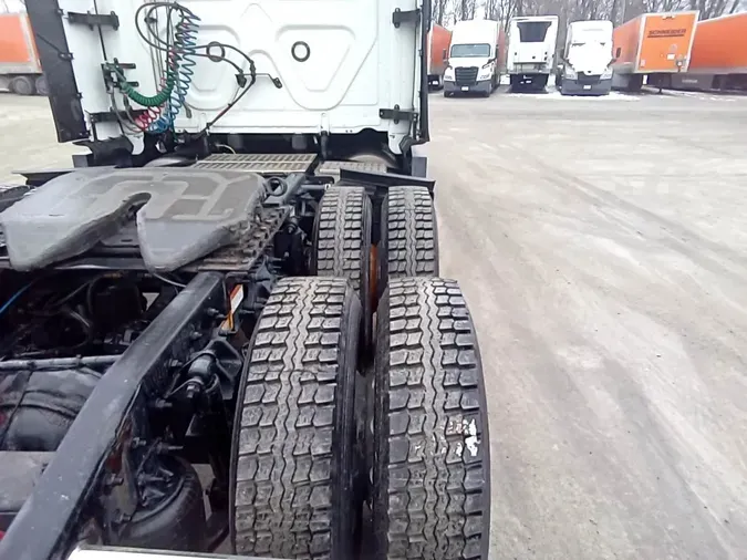 2021 Freightliner Cascadia 126