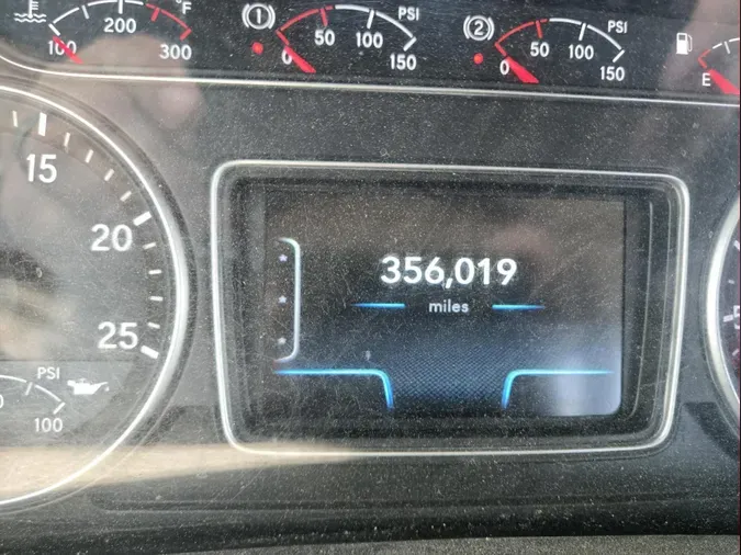 2021 International LT625