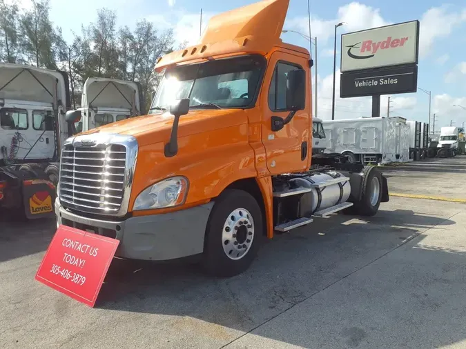 2015 FREIGHTLINER CASCADIA 125