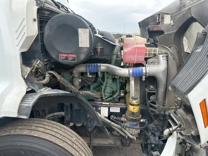 2020 VOLVO VNR64T-64004d42153098a2c550feba955e34c85c4