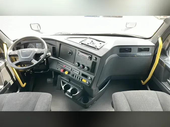 2025 Freightliner Cascadia 12604d47375f8a1f314214957c5bf497ddc