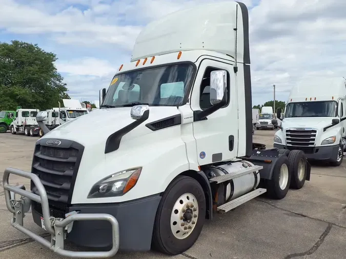 2020 FREIGHTLINER/MERCEDES NEW CASCADIA 11604d8b30404213063617d00d5b7fee6a8