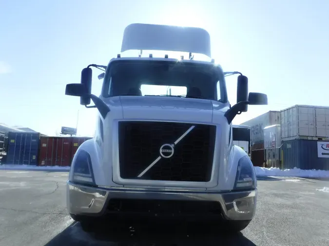 2019 VOLVO VNL