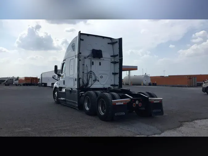 2021 Freightliner Cascadia