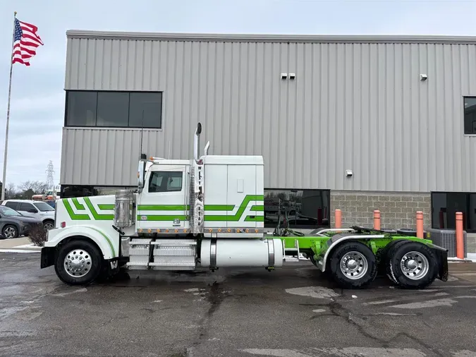 2022 Western Star 4900