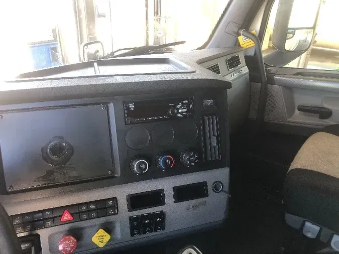 2019 Freightliner T12664ST