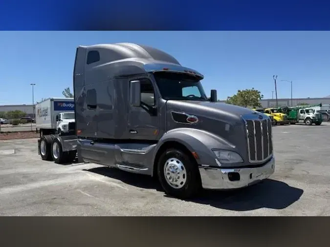 2022 Peterbilt 579