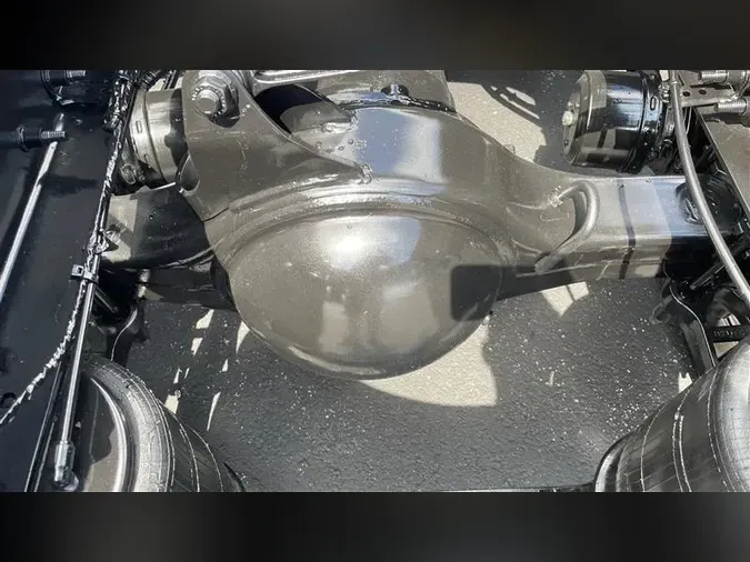 2020 VOLVO VNR64T300