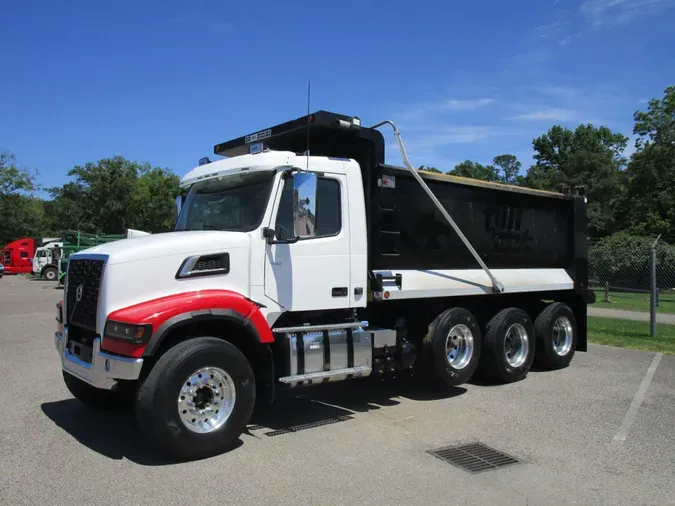 2022 Volvo VHD