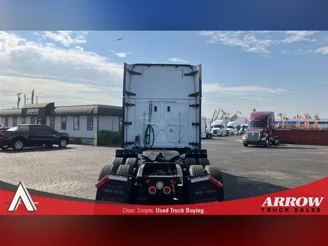 2020 FREIGHTLINER CA126