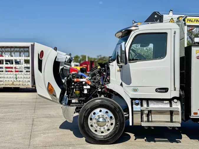 2025 PETERBILT 536