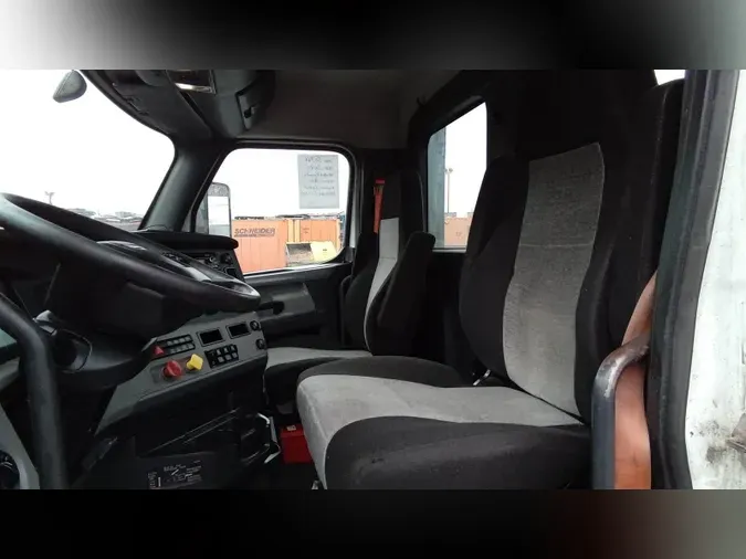 2020 Freightliner Cascadia 126