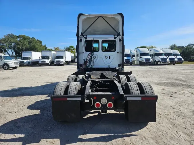 2019 FREIGHTLINER/MERCEDES NEW CASCADIA 11604efe2951e29c2d1bcd6f7114452de73
