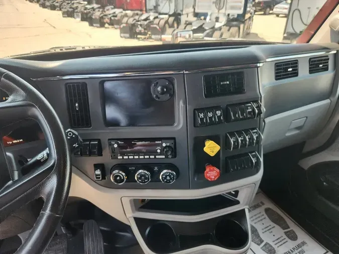 2023 PETERBILT 579