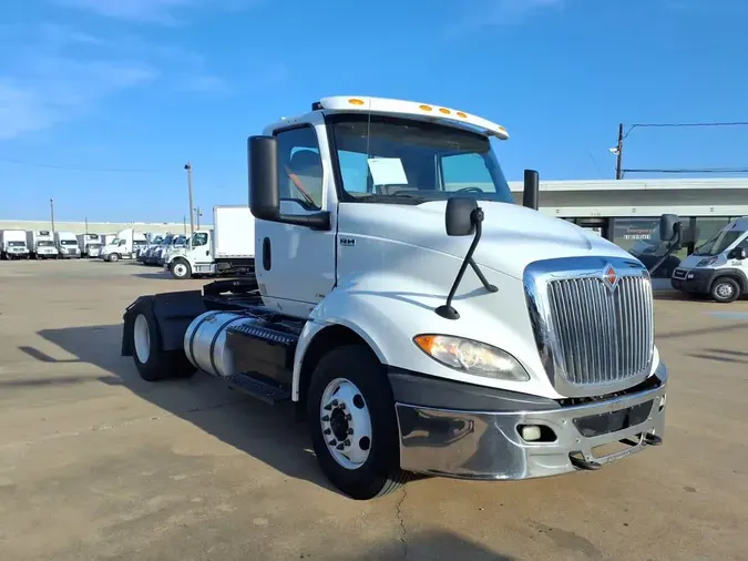 2019 NAVISTAR INTERNATIONAL RH613 DAYCAB S/A
