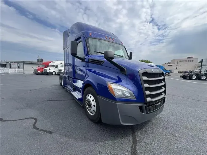 2021 FREIGHTLINER CA126