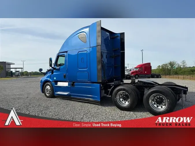 2021 FREIGHTLINER CA126