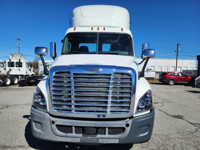 2016 FREIGHTLINER/MERCEDES CASCADIA 125