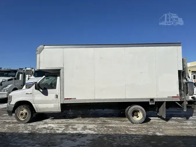 2021 FORD E450