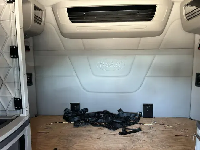 2022 Peterbilt 57904fd60012a55da8a613a6668227874c0