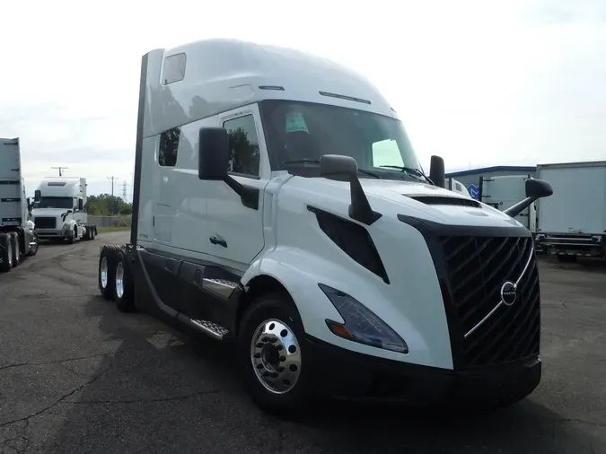 2026 VOLVO VNL64T860