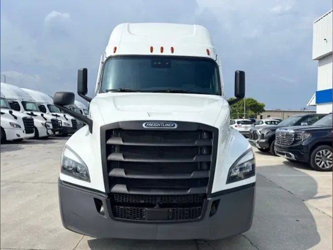 2022 FREIGHTLINER CASCADIA 126