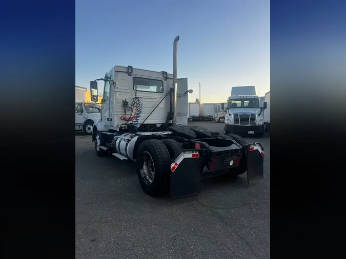 2019 VOLVO VNL42T 30005020977f3edb737341ef4d9a4df9347